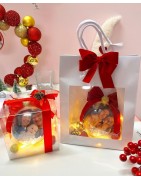 Palline con confezioni regalo